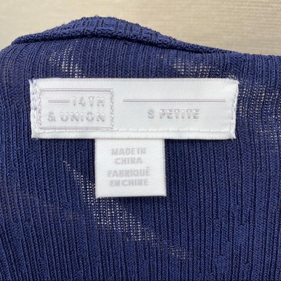 14th & Union Textured Faux Wrap Short Sleeve Blouse - Picture 6 of 7